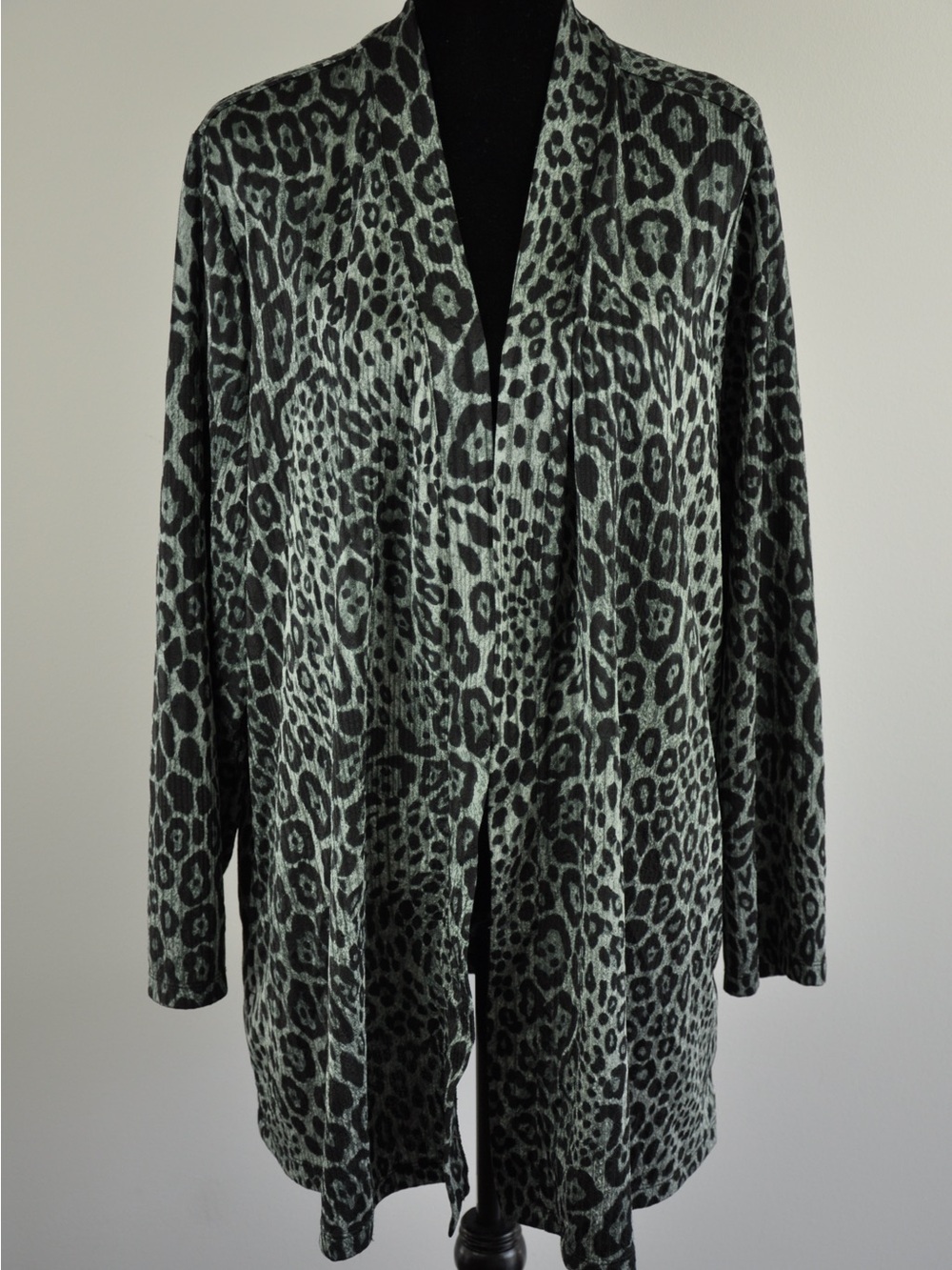 Susan Graver Cardigan Womens 3X Open Front Knit Leopard Print Gray Black